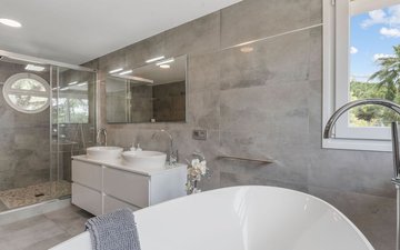 Property slide 40