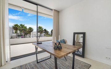 Property slide 25