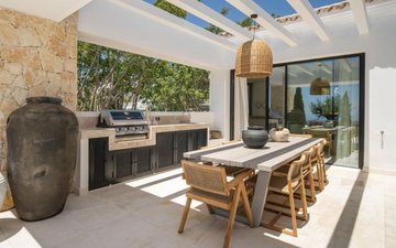 Property slide 10