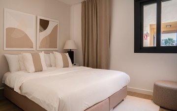 Property slide 18
