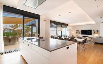 Property slide 10