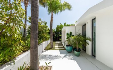Property slide 22