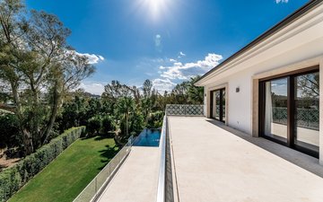 Property slide 10