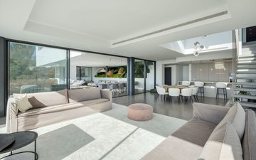 Property slide 25