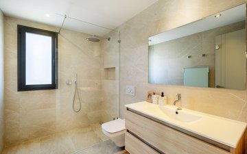 Property slide 24