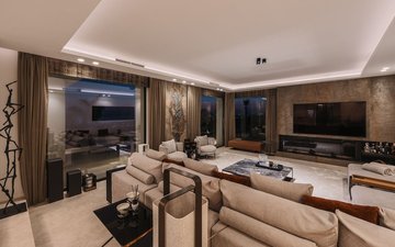 Property slide 16