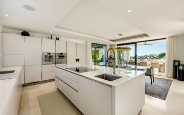 Property slide 10