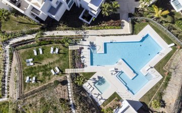 Property slide 32