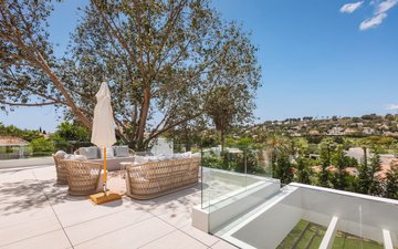 Property slide 16