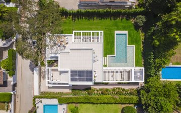 Property slide 50
