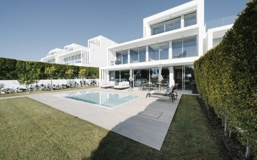 Property slide 19