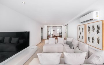Property slide 15