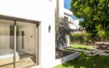 Property slide 16