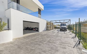 Property slide 40