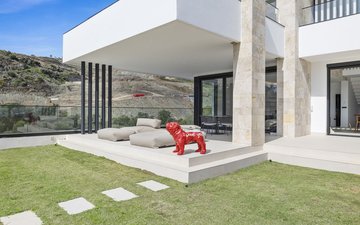 Property slide 44