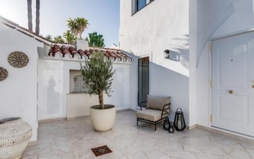 Property slide 18