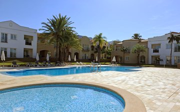 Property slide 25