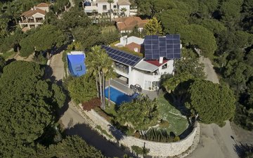 Property slide 10