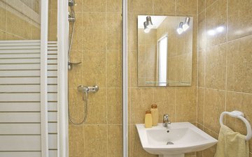Property slide 39