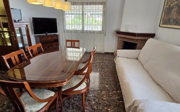 Property slide 32