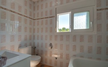 Property slide 28