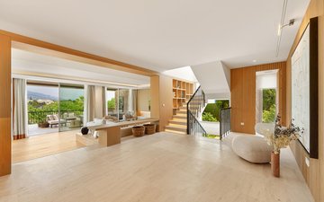 Property slide 10