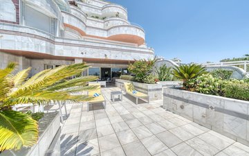 Property slide 30