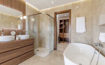 Property slide 10