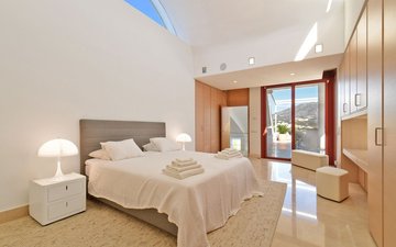 Property slide 43
