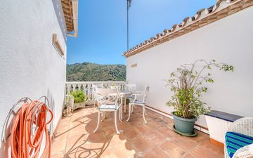 Property slide 23