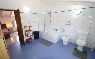 Property slide 32
