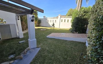Property slide 32