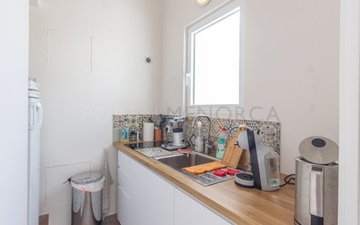 Property slide 32