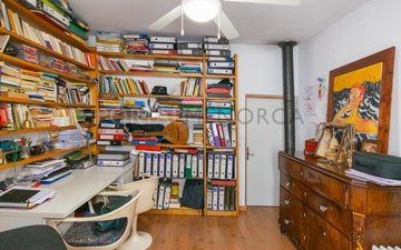 Property slide 23