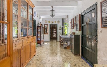 Property slide 10