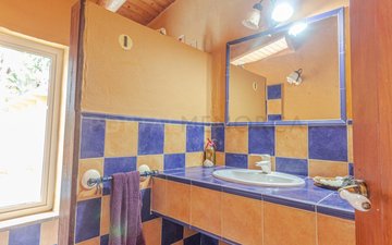 Property slide 48