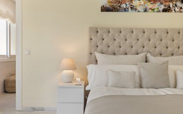 Property slide 32