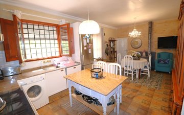 Property slide 18