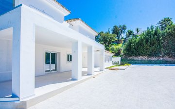 Property slide 10