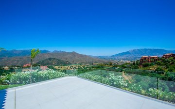 Property slide 32
