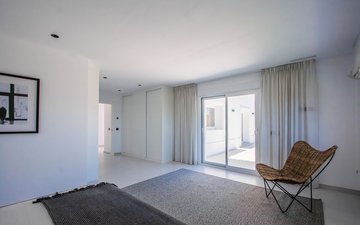 Property slide 34