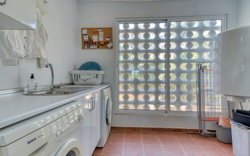 Property slide 20