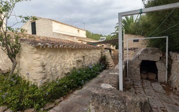 Property slide 18
