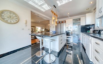 Slajd nieruchomości 13