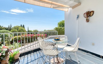 Property slide 15
