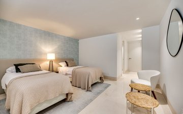 Property slide 25
