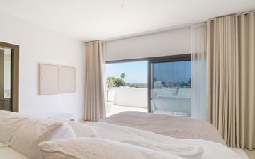 Property slide 32