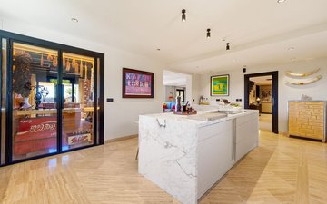 Property slide 19
