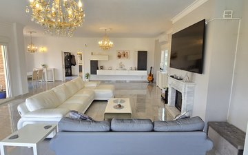 Property slide 30