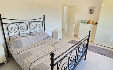 Property slide 44